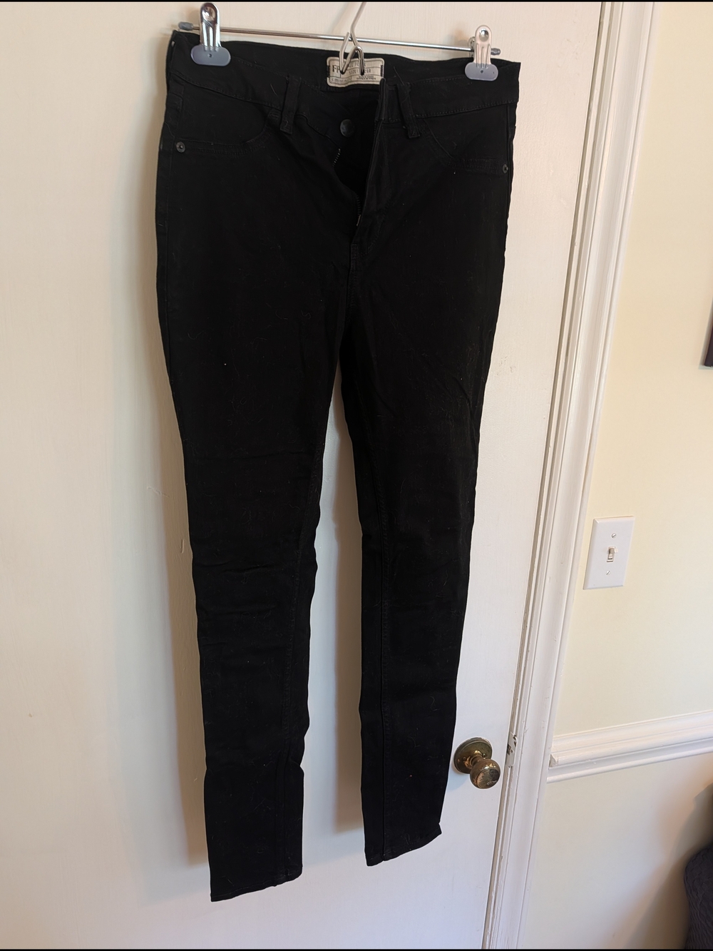 Free People Black Women's Skinny Jeans - Classic Slim Fit